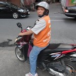 縦横無尽に走るバイクタクシー in タイ